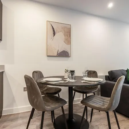 Stayzeni, Ouse Court Stunning 1 Bed Flat Йорк